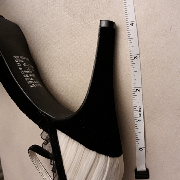 Gently Worn B/W Ruffle Trim Open-Toe Dress Shoe with platform  Shoe by Metaphor - Picture 16 of 16